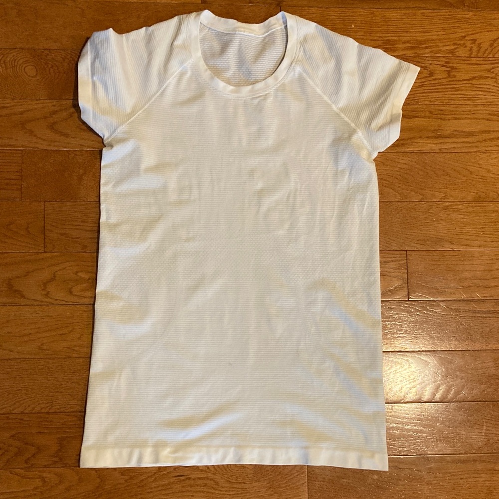 lululemon athletica White Short Sleeve Crewneck Top